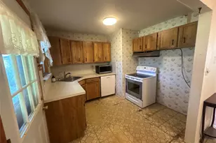 771 Windmill Ave, West Babylon, NY 11704 - Photo 3