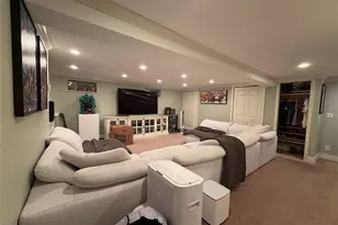 17 Renee Pl, Massapequa Park, NY 11762 - Photo 9