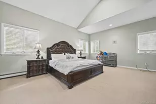 9 Ellen Ct, Glen Cove, NY 11542 - Photo 19