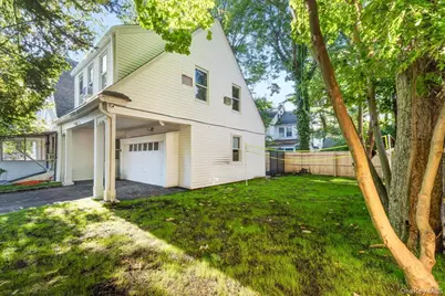 19 Gilchrest Road, Great Neck, NY 11021 - Photo 27