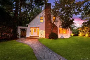 19 Gilchrest Rd, Great Neck, NY 11021 - Photo 31