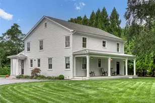 129 S Country Rd, Remsenburg, NY 11960 - Photo 3