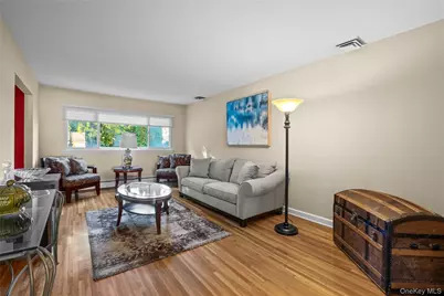 24 Kingswood Drive, Old Bethpage, NY 11804 - Photo 5