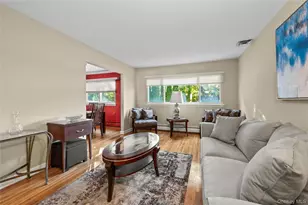 24 Kingswood Dr, Old Bethpage, NY 11804 - Photo 7
