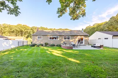 24 Kingswood Drive, Old Bethpage, NY 11804 - Photo 37