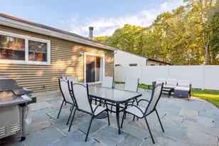 24 Kingswood Dr, Old Bethpage, NY 11804 - Photo 35