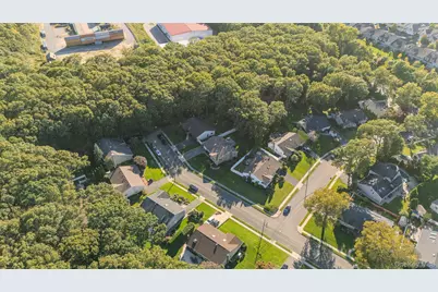 24 Kingswood Drive, Old Bethpage, NY 11804 - Photo 45
