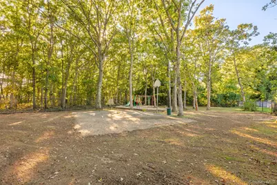 24 Kingswood Drive, Old Bethpage, NY 11804 - Photo 41