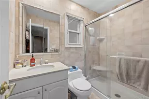 24 Kingswood Dr, Old Bethpage, NY 11804 - Photo 19