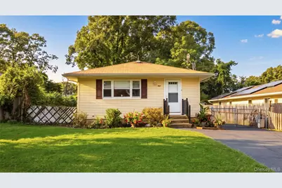 567 Boxwood Drive, Shirley, NY 11967 - Photo 1