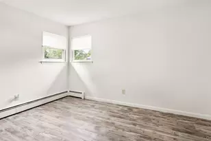 567 Boxwood Dr, Shirley, NY 11967 - Photo 11