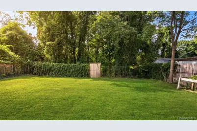 567 Boxwood Drive, Shirley, NY 11967 - Photo 19