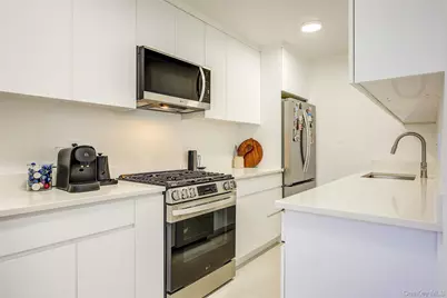 163-56 17th Avenue #4-323, Whitestone, NY 11357 - Photo 15