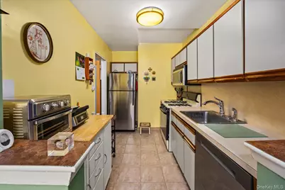 86-29 155th Avenue #LE, Howard Beach, NY 11414 - Photo 9