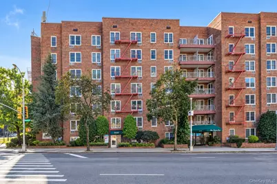 241-20 Northern Boulevard #4A, Douglaston, NY 11362 - Photo 1