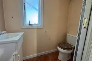 3-31 Beach 91st St, Rockaway Beach, NY 11693 - Photo 5