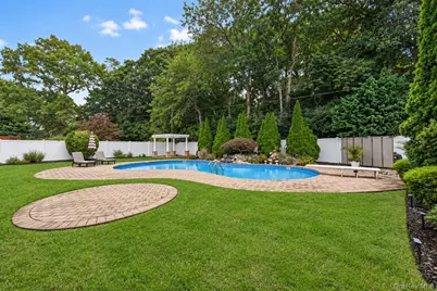 31 Sterling Lane, Smithtown, NY 11787 - Photo 25