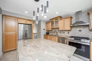 31 Sterling Ln, Smithtown, NY 11787 - Photo 11