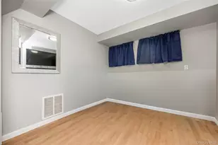31 Sterling Ln, Smithtown, NY 11787 - Photo 19