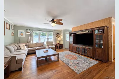 279 Hawkins Road, Selden, NY 11784 - Photo 3