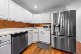 3 Victorian Ln, Medford, NY 11763 - Photo 7