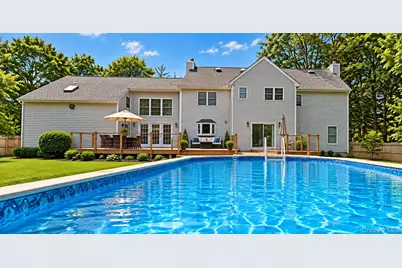 15 Deer Meadow Run, Brookhaven, NY 11719 - Photo 3