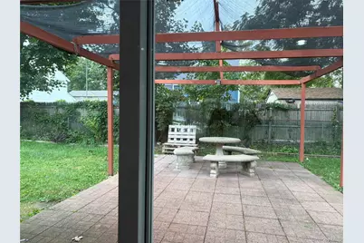 290 Leaf Avenue, Central Islip, NY 11722 - Photo 7