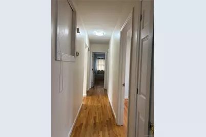 290 Leaf Avenue, Central Islip, NY 11722 - Photo 5