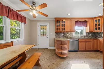 26 Custer Avenue, Yonkers, NY 10701 - Photo 9