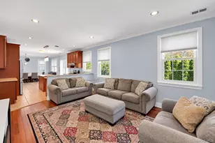 184 Cranberry Ct, Melville, NY 11747 - Photo 9