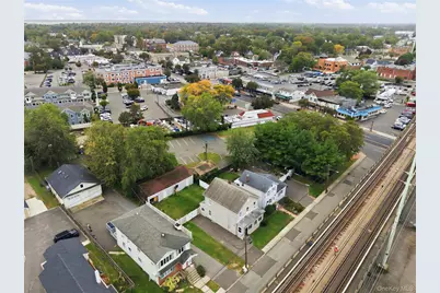19 Railroad Avenue, Amityville, NY 11701 - Photo 35