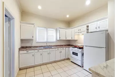 19 Railroad Avenue, Amityville, NY 11701 - Photo 13
