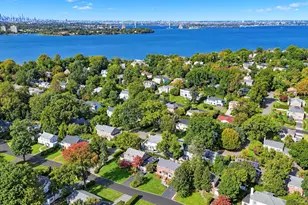 18 Pond Park Rd, Great Neck, NY 11023 - Photo 33