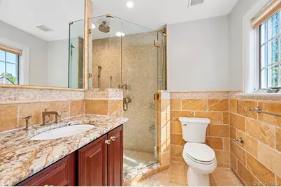 18 Pond Park Road, Great Neck, NY 11023 - Photo 27