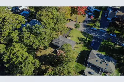 28 Peacock Lane, Commack, NY 11725 - Photo 39