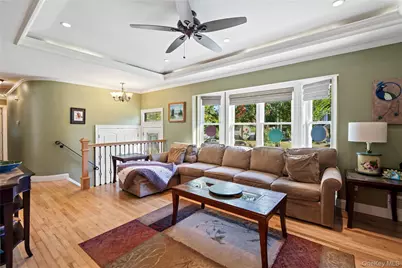 28 Peacock Lane, Commack, NY 11725 - Photo 7