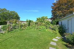 2233 6th St, East Meadow, NY 11554 - Photo 17