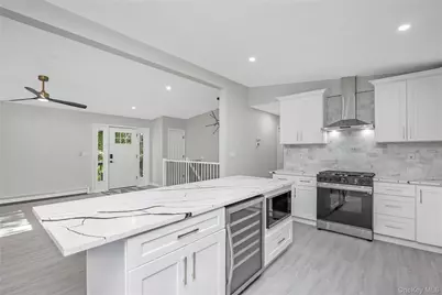644 Bread and Cheese Hollow Road, Northport, NY 11768 - Photo 7