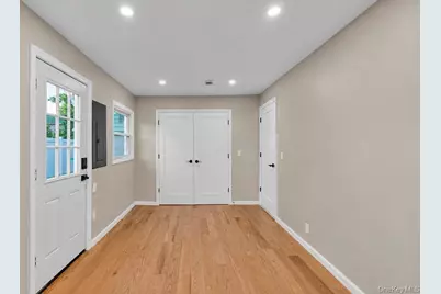 7 Surrey Road, Massapequa, NY 11758 - Photo 11