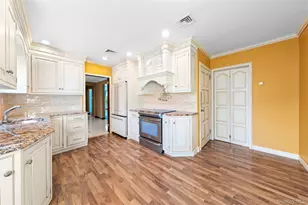 57 Patton Blvd, New Hyde Park, NY 11040 - Photo 9