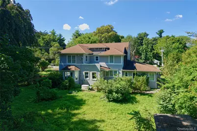 51 Bayview Avenue, Great Neck, NY 11021 - Photo 13