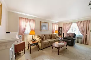 80-29 259th St, Glen Oaks, NY 11004 - Photo 3