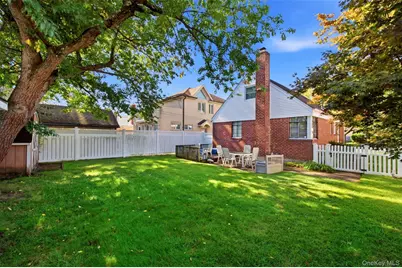 8029 259th Street, Glen Oaks, NY 11004 - Photo 13