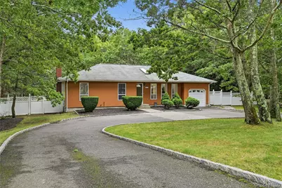 16 Georgann Road, Manorville, NY 11949 - Photo 3