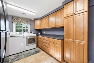 72 Wenwood Dr, Massapequa Park, NY 11762 - Photo 35