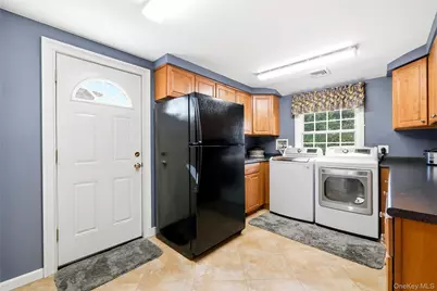 72 Wenwood Drive, Massapequa Park, NY 11762 - Photo 33