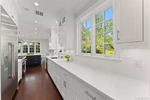 90 E Brookside Dr, Larchmont, NY 10538 - Photo 7