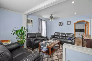 552 Kirkman Ave, Elmont, NY 11003 - Photo 9