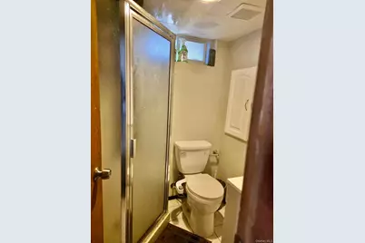 552 Kirkman Avenue, Elmont, NY 11003 - Photo 21
