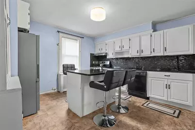 552 Kirkman Avenue, Elmont, NY 11003 - Photo 11